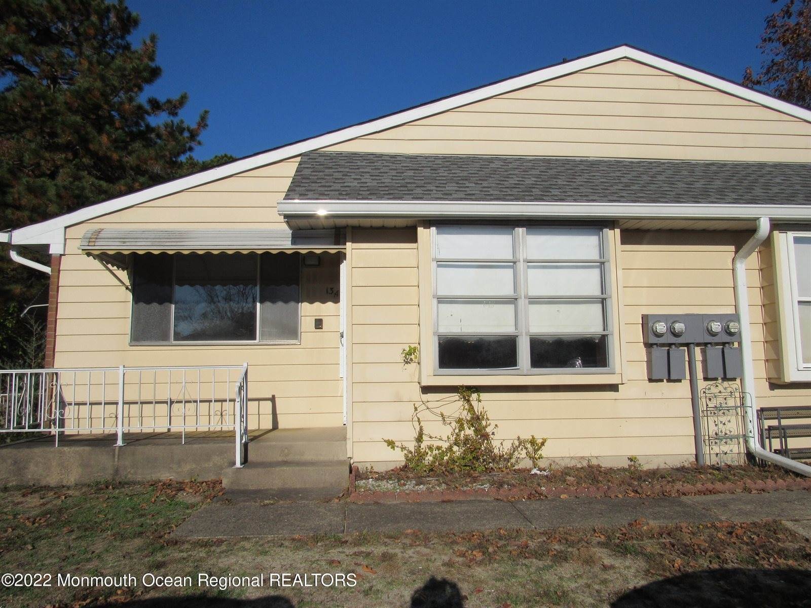 13 Lafayette Drive, Whiting, NJ 08759