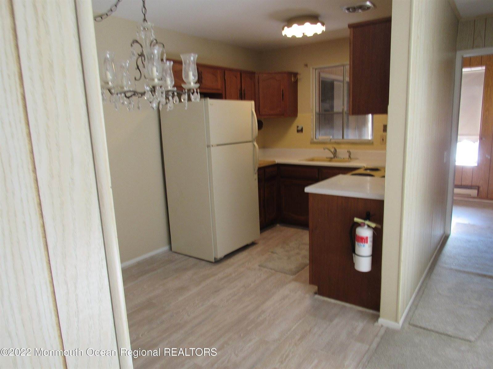 13 Lafayette Drive, Whiting, NJ 08759