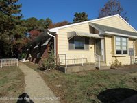 13 Lafayette Drive, Whiting, NJ 08759