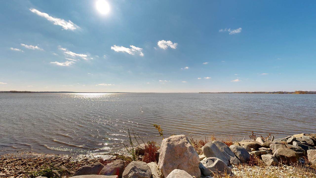 W7875 High Ridge Rd, Fort Atkinson, WI 53538