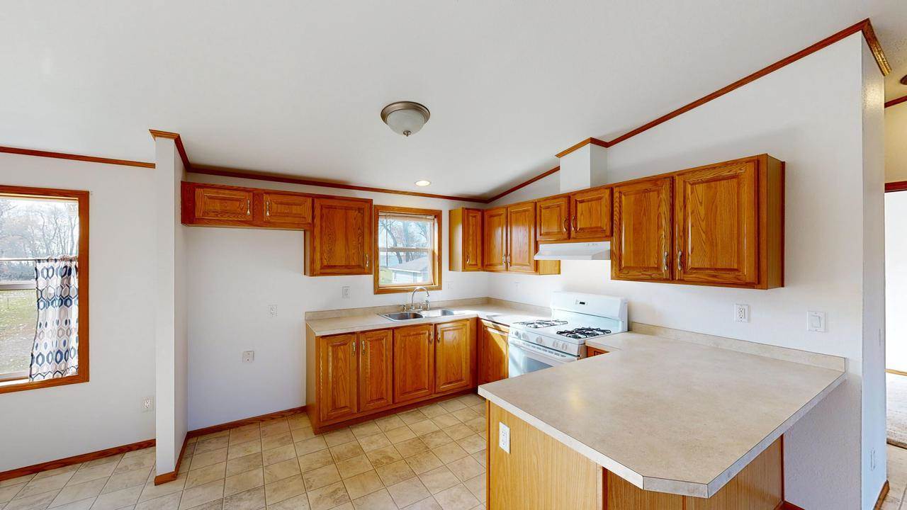 W7875 High Ridge Rd, Fort Atkinson, WI 53538