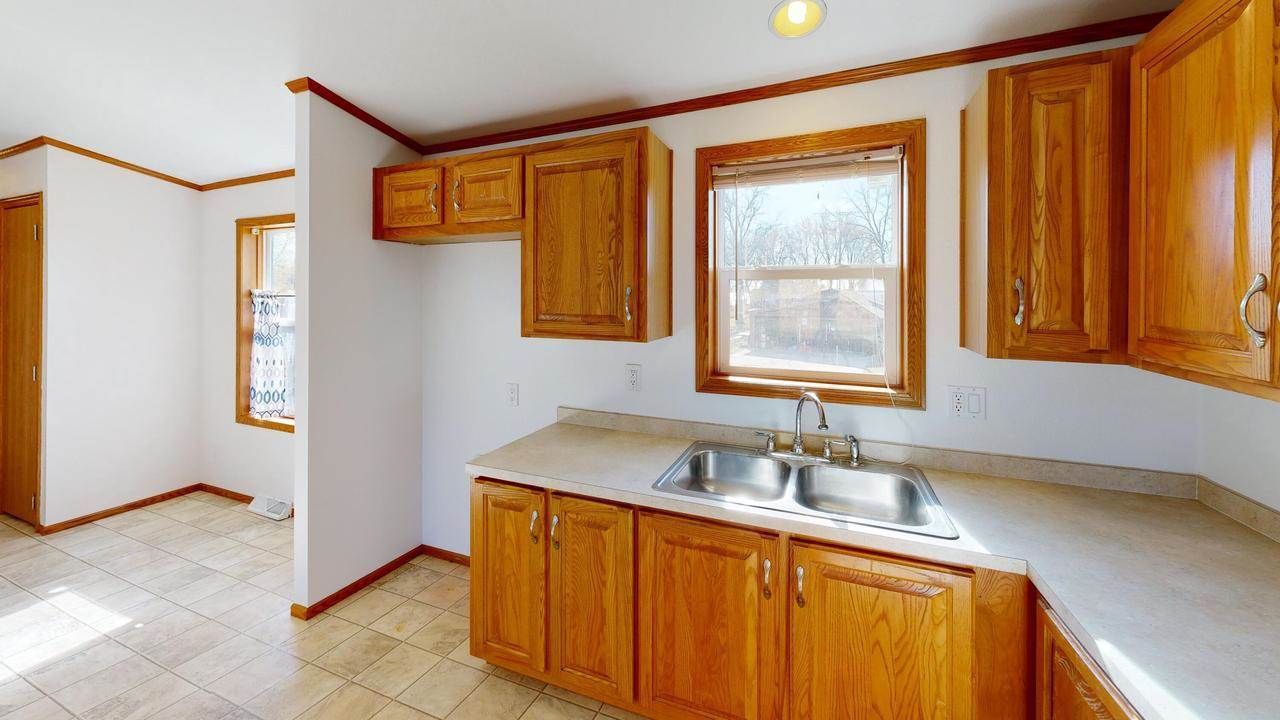 W7875 High Ridge Rd, Fort Atkinson, WI 53538