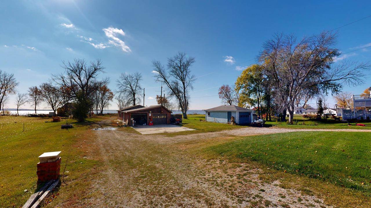 W7875 High Ridge Rd, Fort Atkinson, WI 53538
