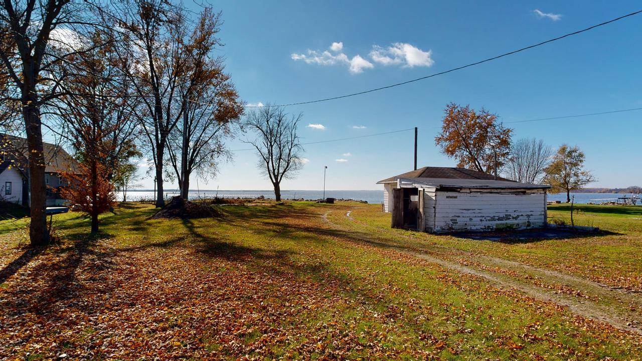 W7875 High Ridge Rd, Fort Atkinson, WI 53538