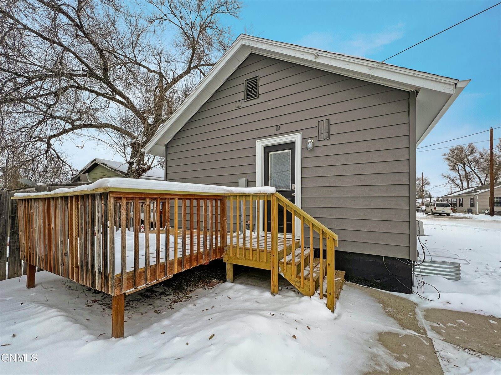 415 8th Street West, Williston, ND 58801