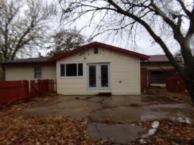 8934 Longview Dr, Ozawkie, KS 66070