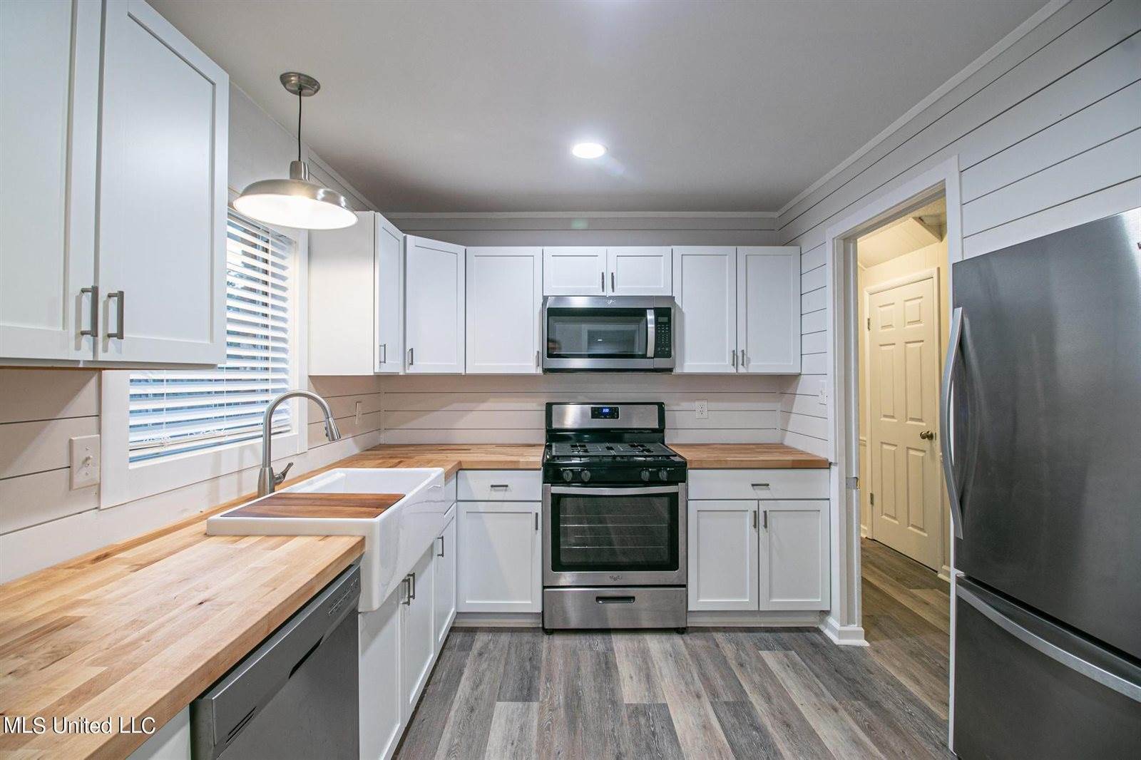 12256 Evelyn Avenue, Biloxi, MS 39532