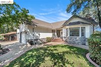 1105 River Bend Court, Folsom, CA 95630