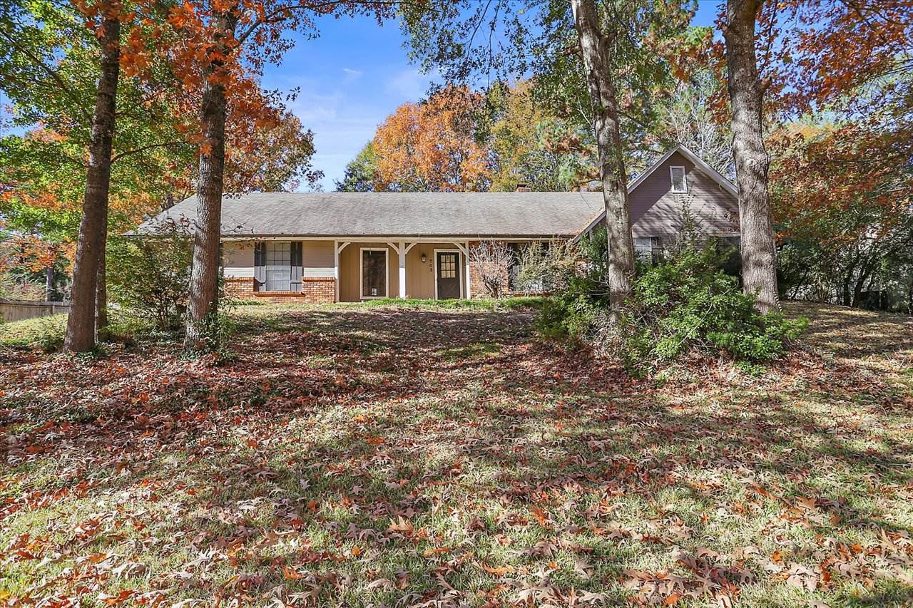 703 Parker Dr, Clinton, MS 39056