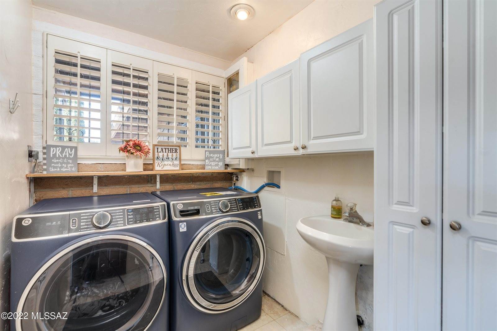 3001 South Brown Avenue, Tucson, AZ 85730