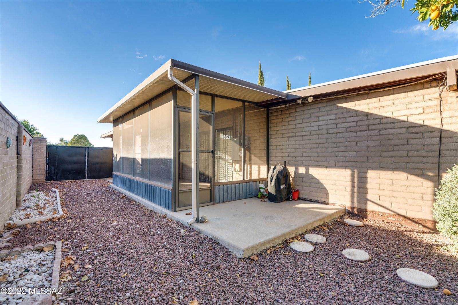 3001 South Brown Avenue, Tucson, AZ 85730