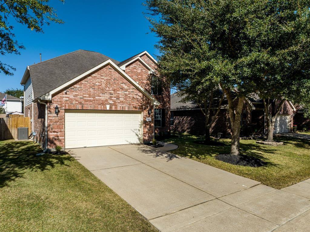21926 Winsome Rose Court, Cypress, TX 77433