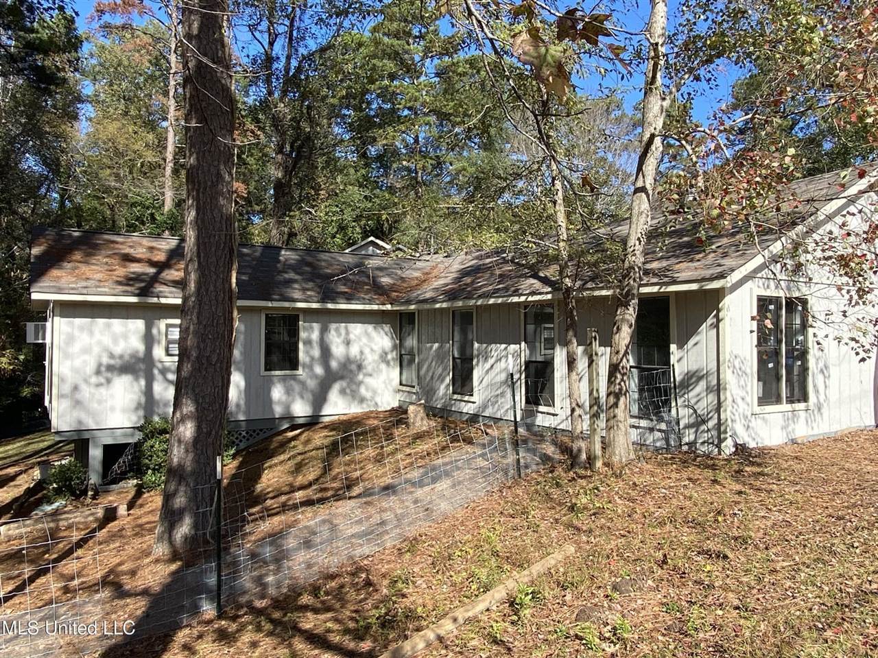 412 Pine Ridge Road, Florence, MS 39073