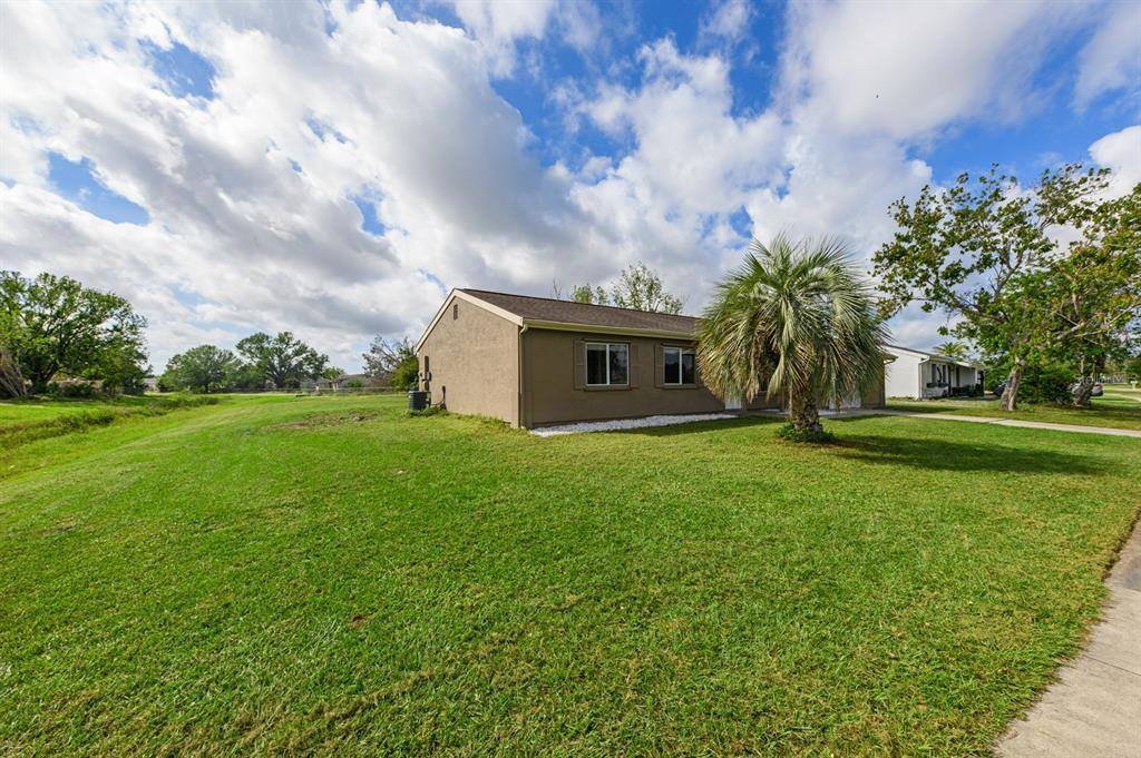 6735 Appomattox Drive, North Port, FL 34287