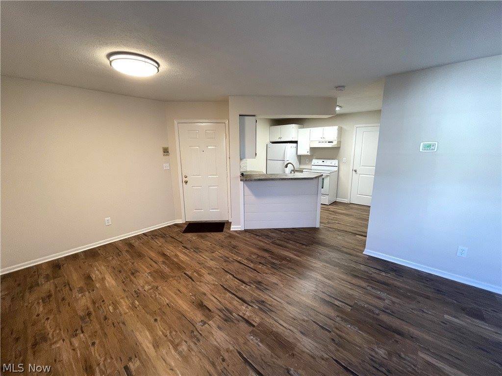 7492 Huntington Drive, Youngstown, OH 44512