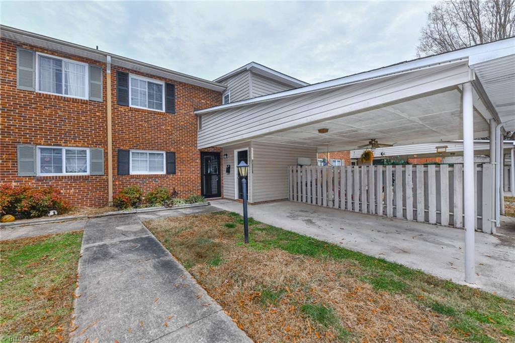 2233 Shadow Valley Road, High Point, NC 27265