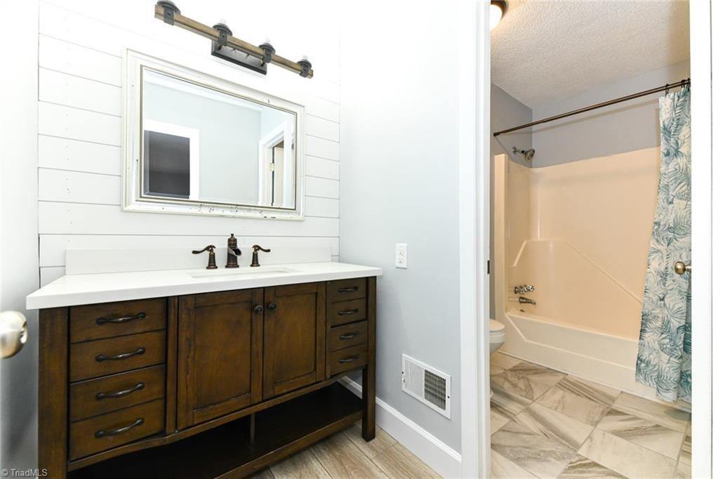 2233 Shadow Valley Road, High Point, NC 27265