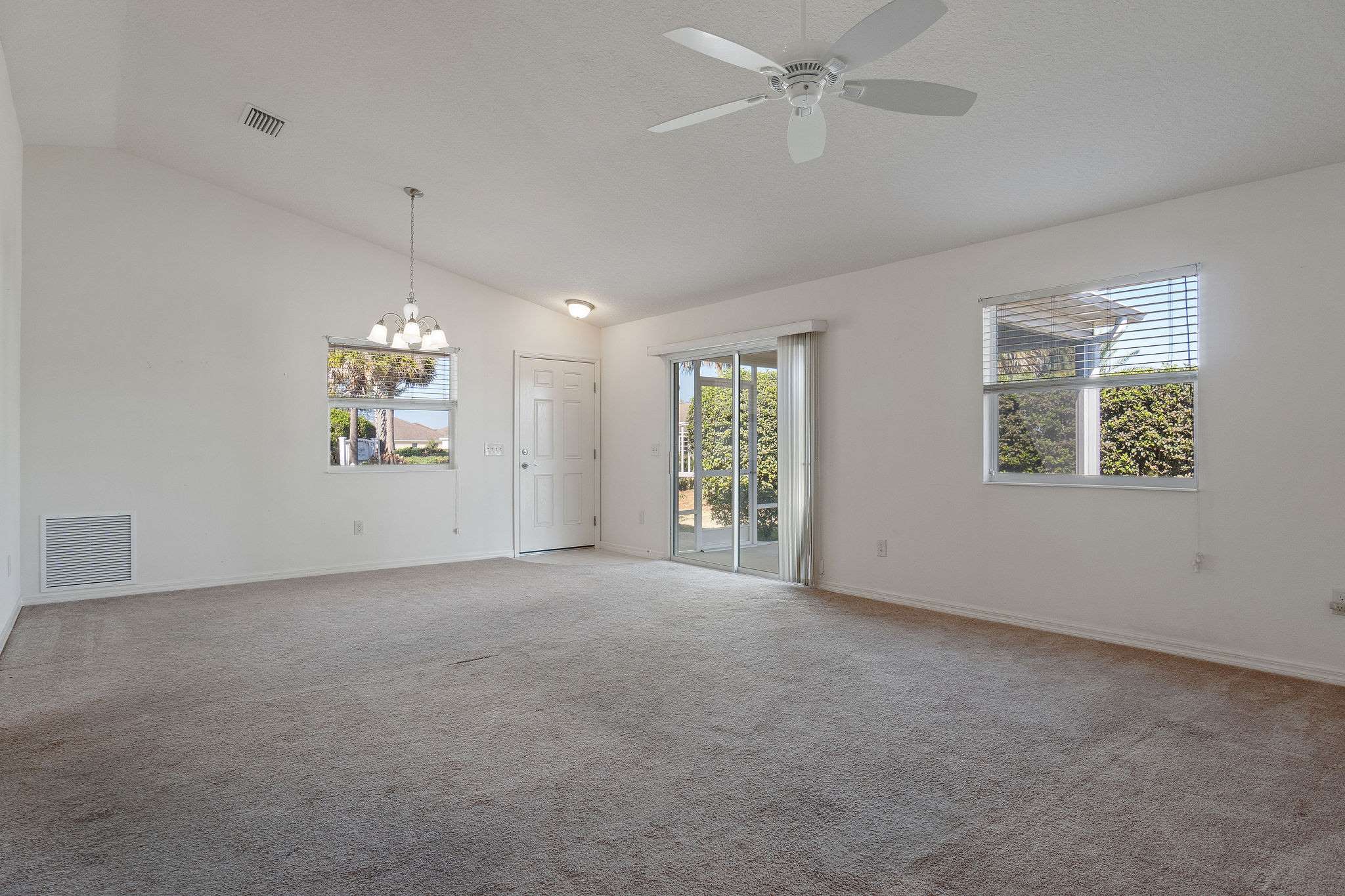 1362 Viola Court, The Villages, FL 32163