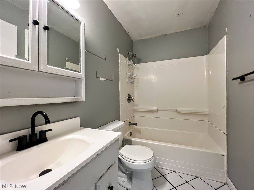 119 Green Bay Drive, Youngstown, OH 44512