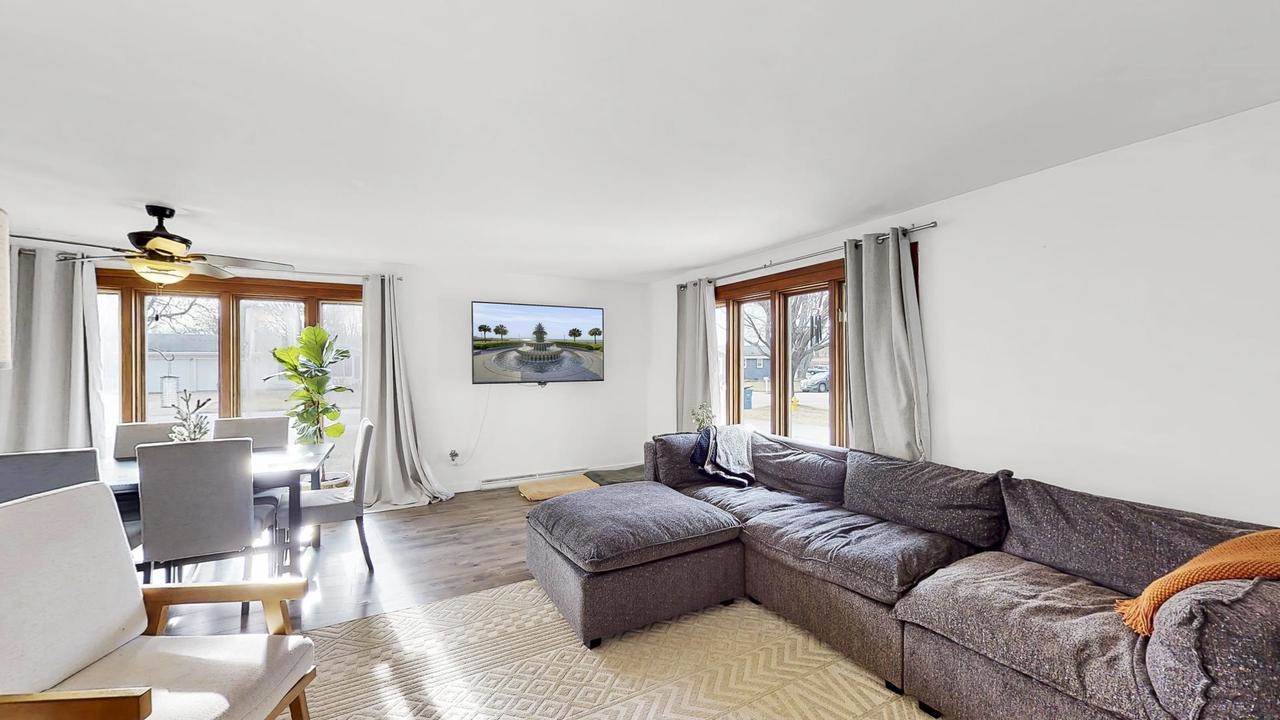 1284 Echo Lane, Green Bay, WI 54304