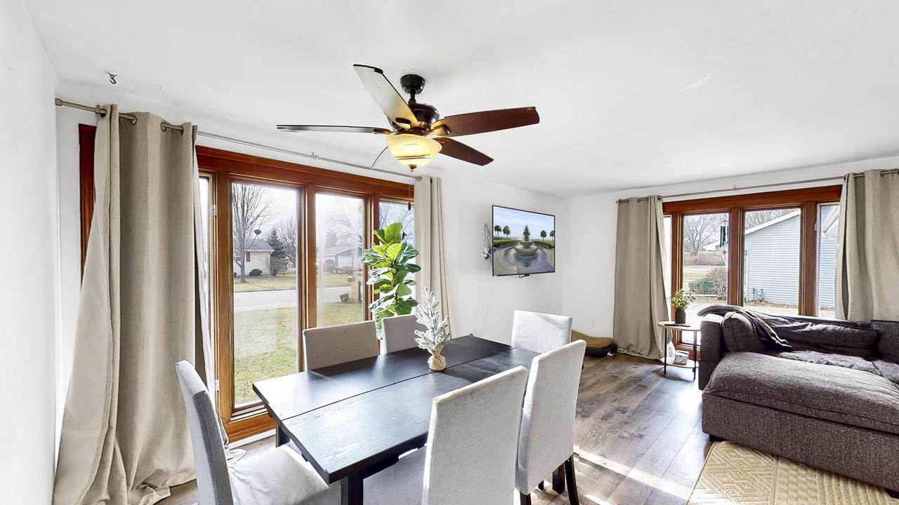 1284 Echo Lane, Green Bay, WI 54304