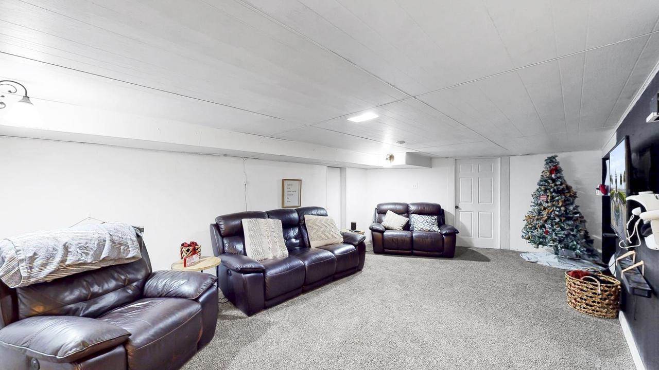 1284 Echo Lane, Green Bay, WI 54304