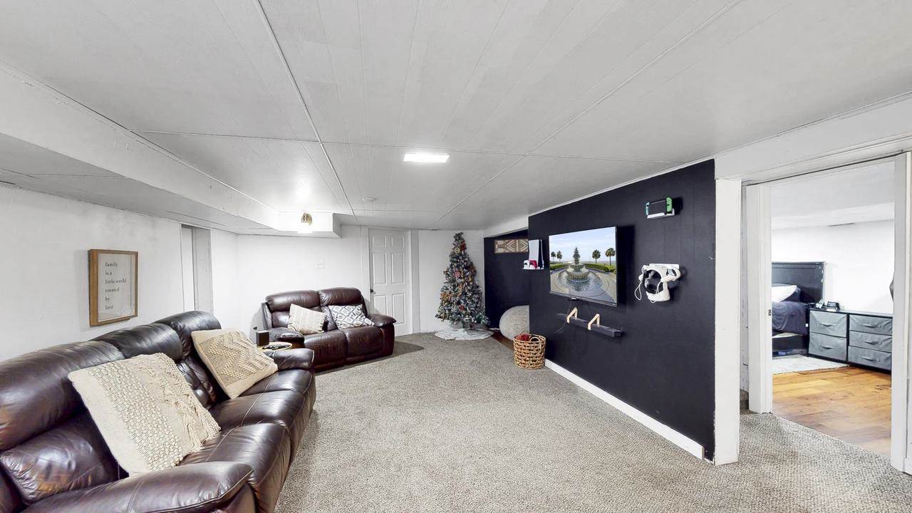 1284 Echo Lane, Green Bay, WI 54304