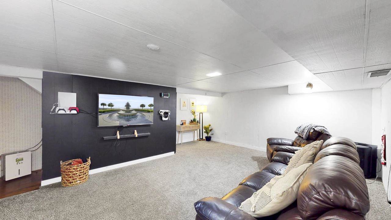 1284 Echo Lane, Green Bay, WI 54304