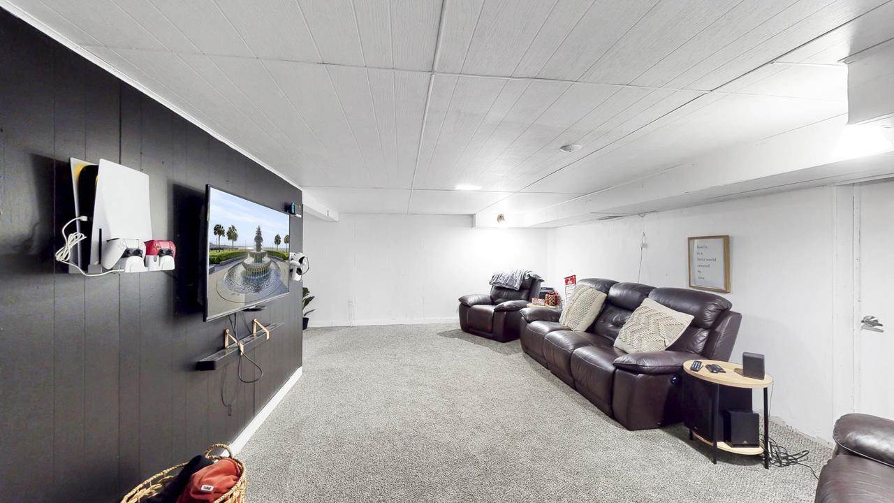 1284 Echo Lane, Green Bay, WI 54304