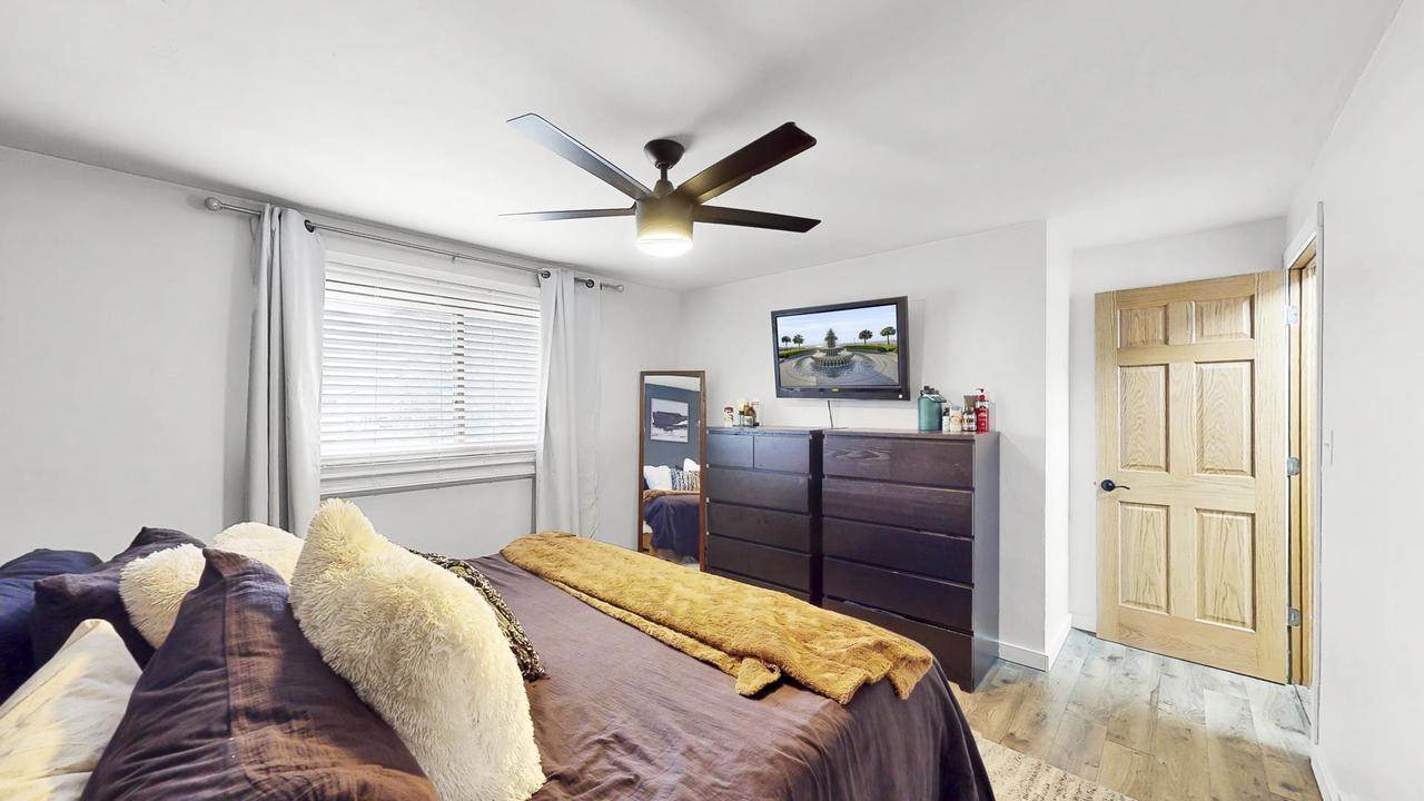 1284 Echo Lane, Green Bay, WI 54304