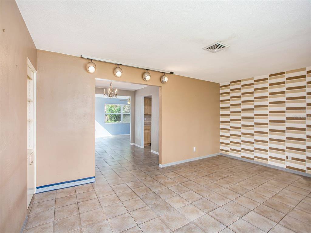 6747 16TH Street South, Saint Petersburg, FL 33705