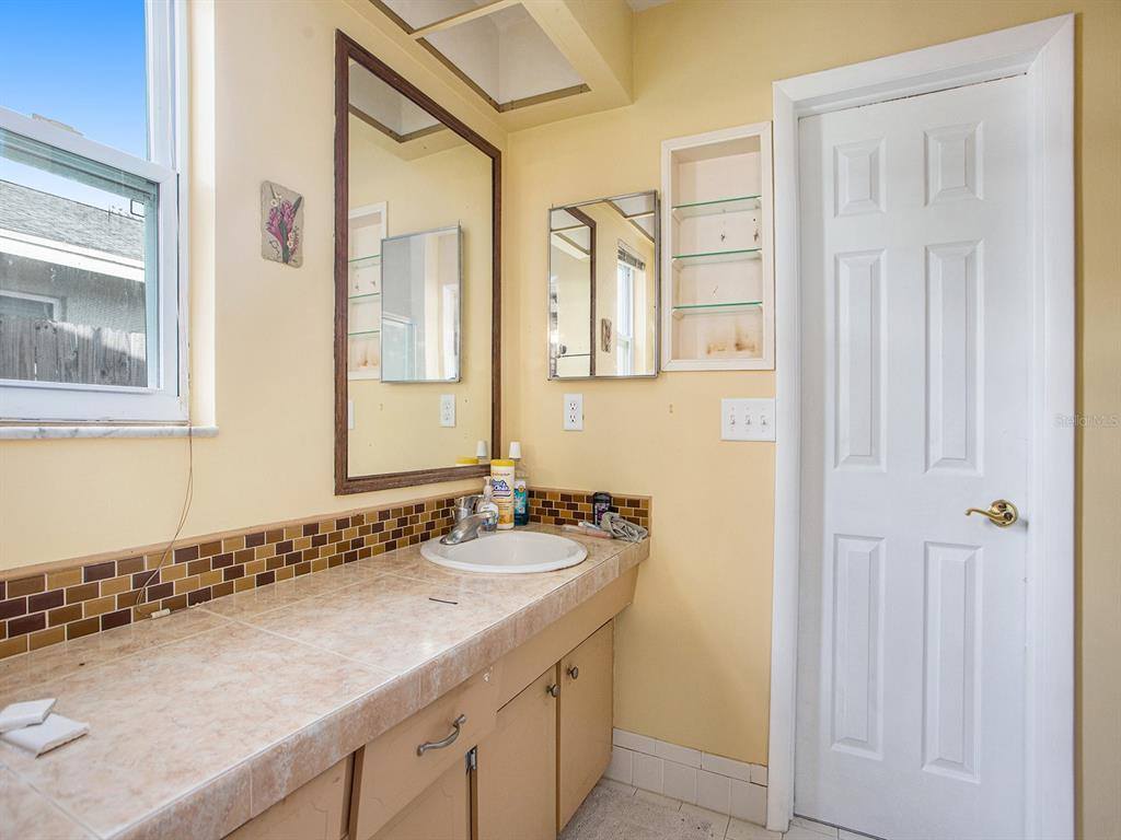 6747 16TH Street South, Saint Petersburg, FL 33705