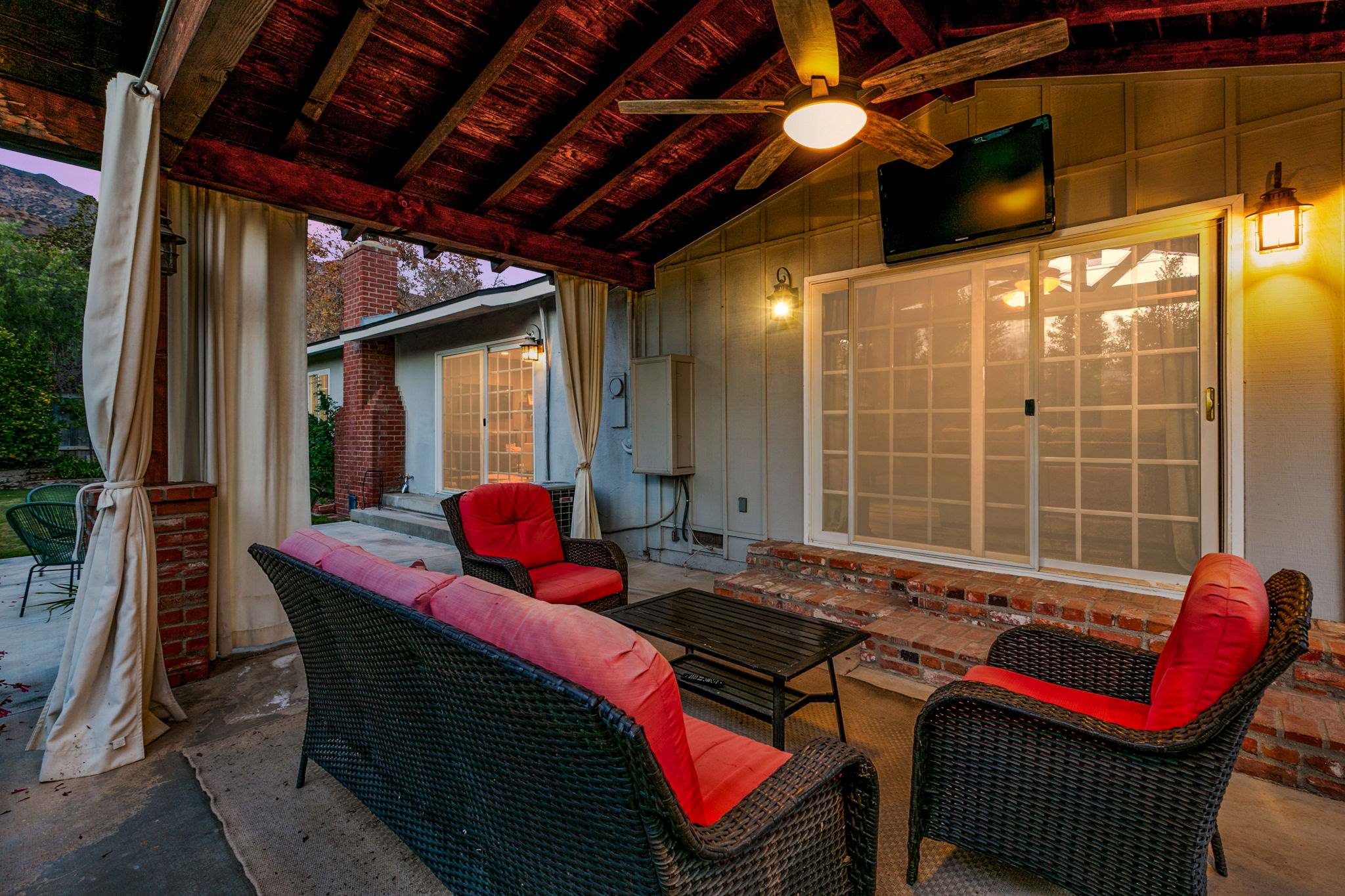 1009 Grandview Avenue, Ojai, CA 93023