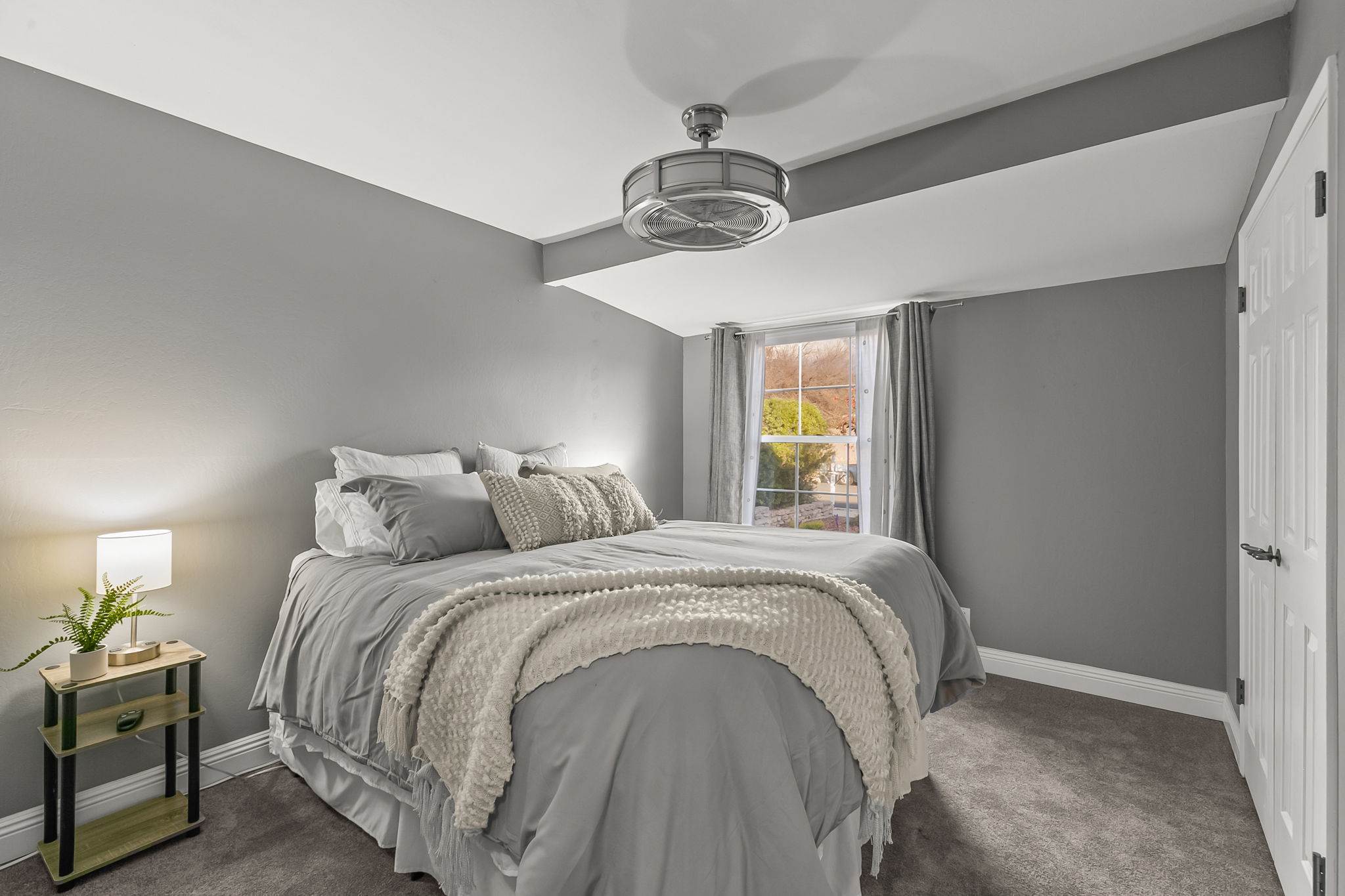 1009 Grandview Avenue, Ojai, CA 93023