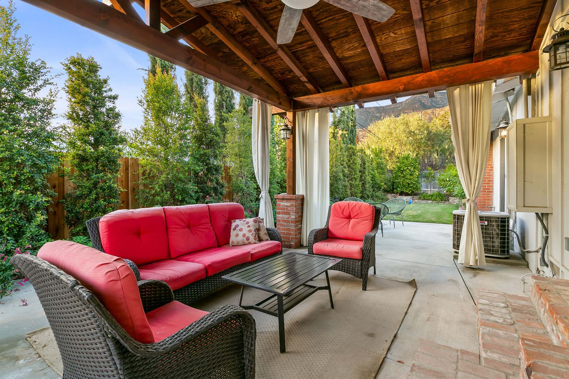 1009 Grandview Avenue, Ojai, CA 93023