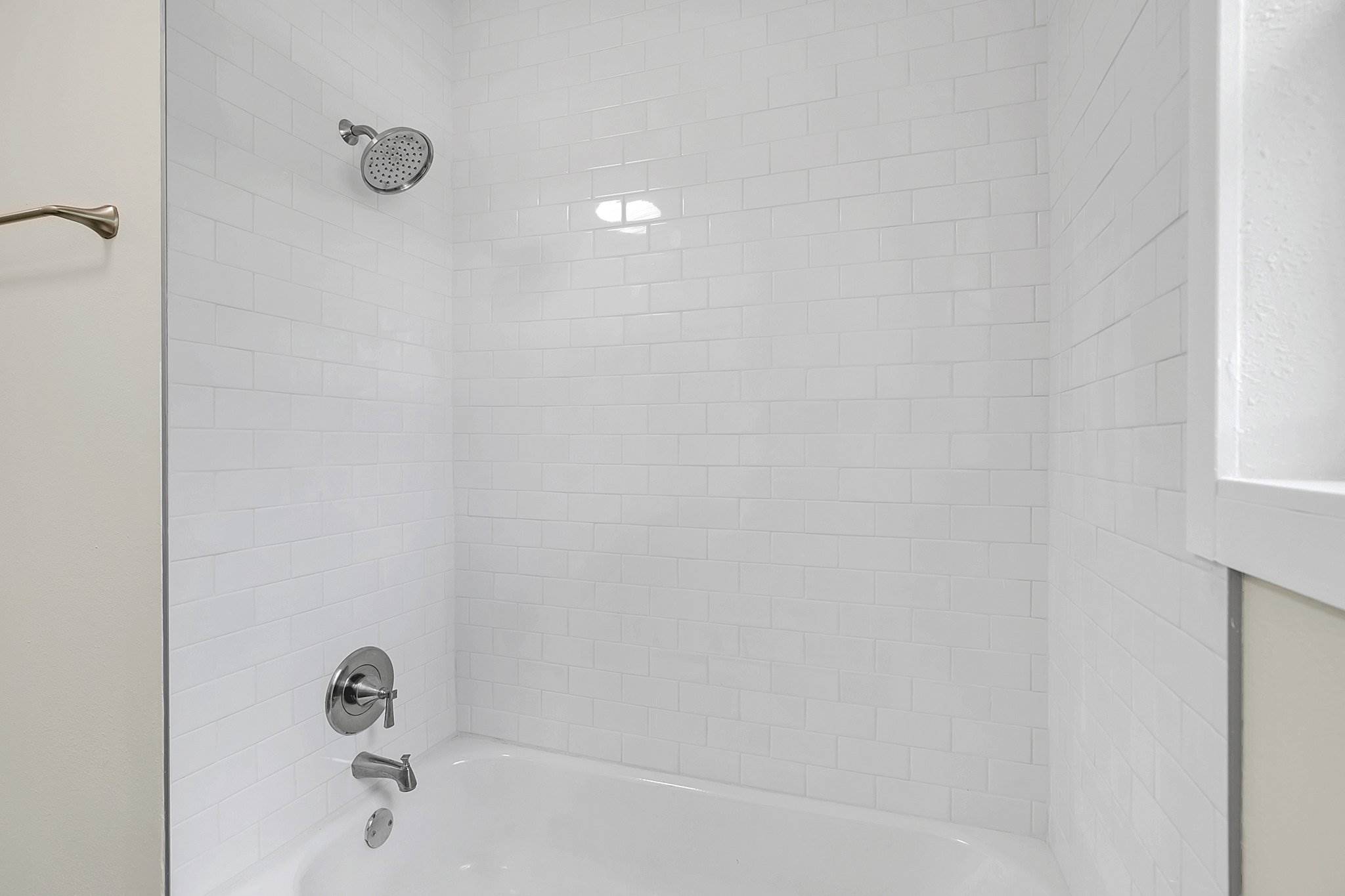 812 S Thompson Ave, Deland, FL 32720