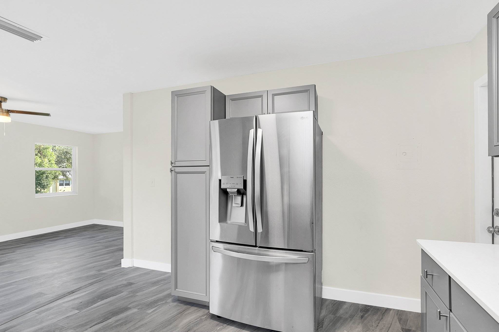 812 S Thompson Ave, Deland, FL 32720