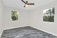 812 S Thompson Ave, Deland, FL 32720