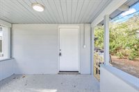 812 S Thompson Ave, Deland, FL 32720