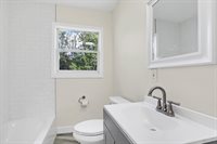 812 S Thompson Ave, Deland, FL 32720