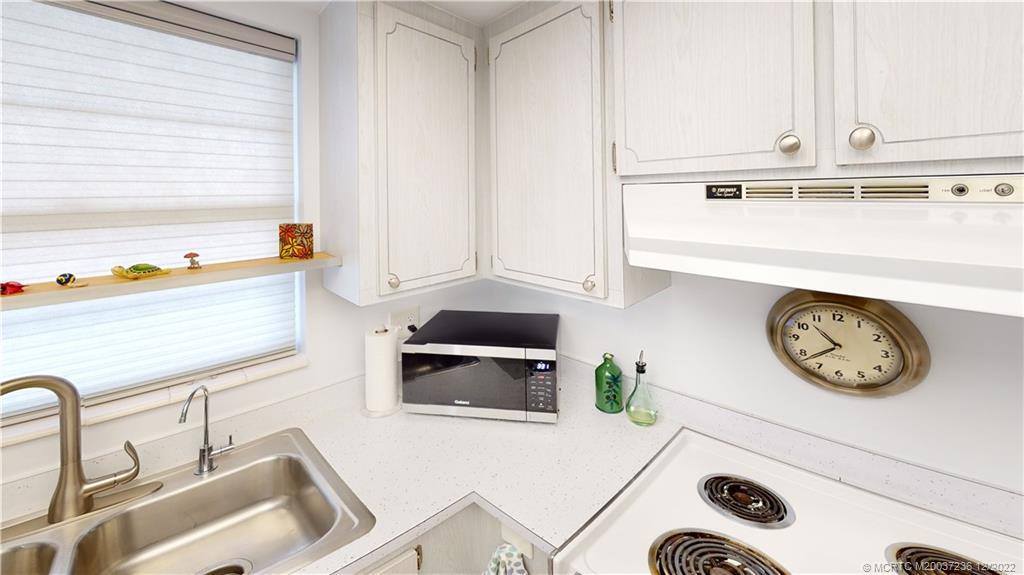 2929 SE Ocean Boulevard, Stuart, FL 34996