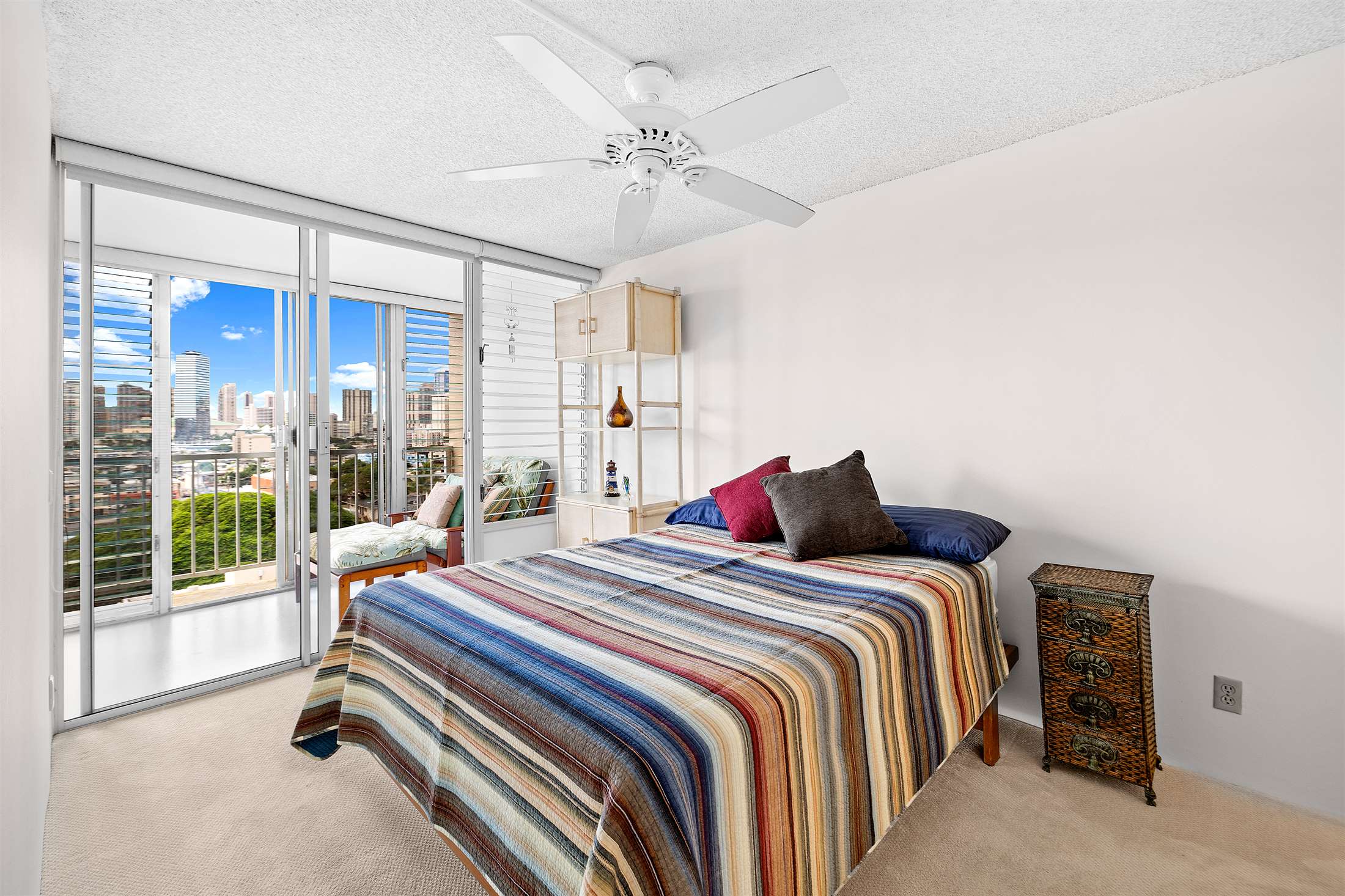 1215 Alexander Street, Honolulu, HI 96826