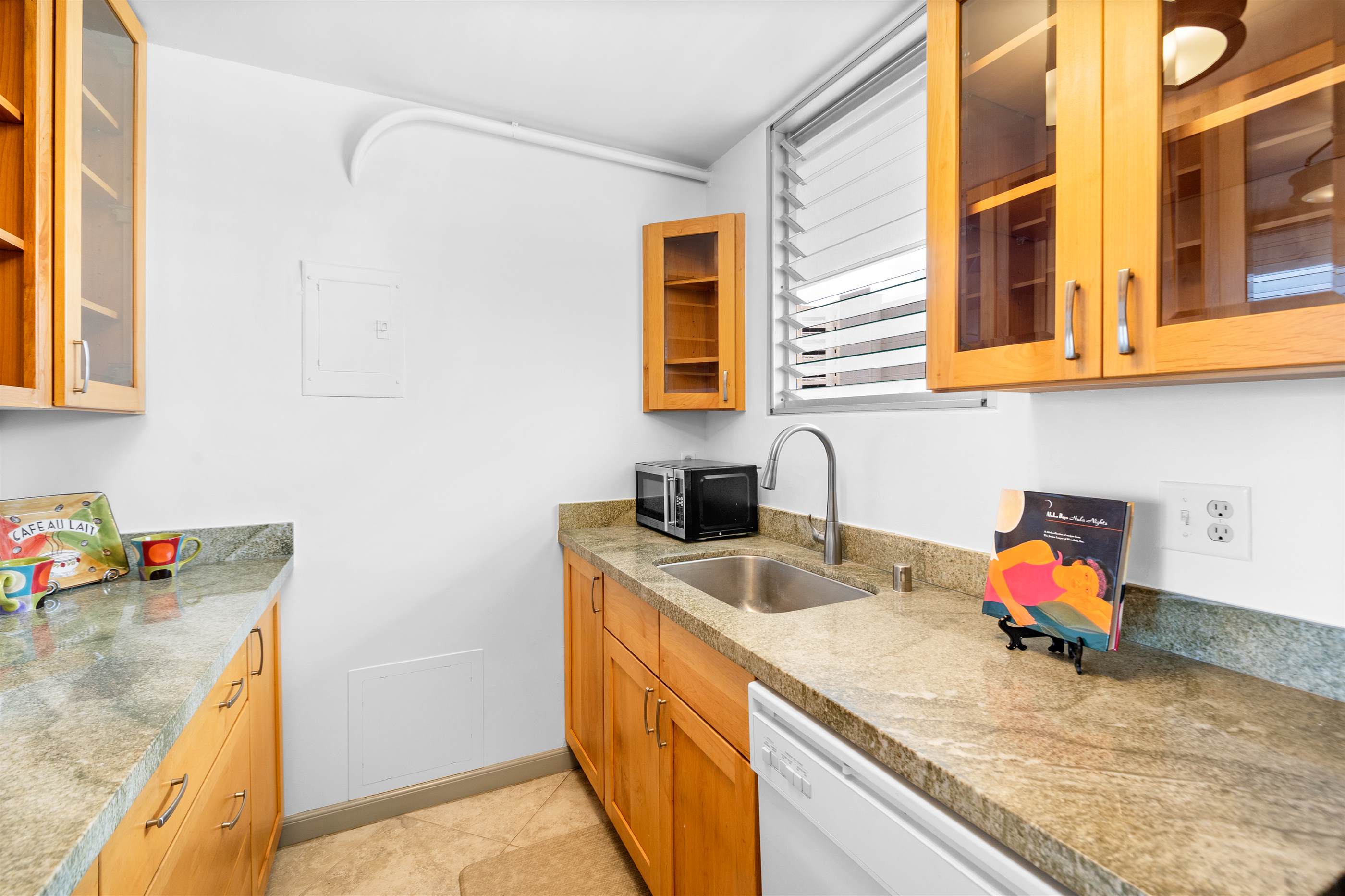 1215 Alexander Street, Honolulu, HI 96826