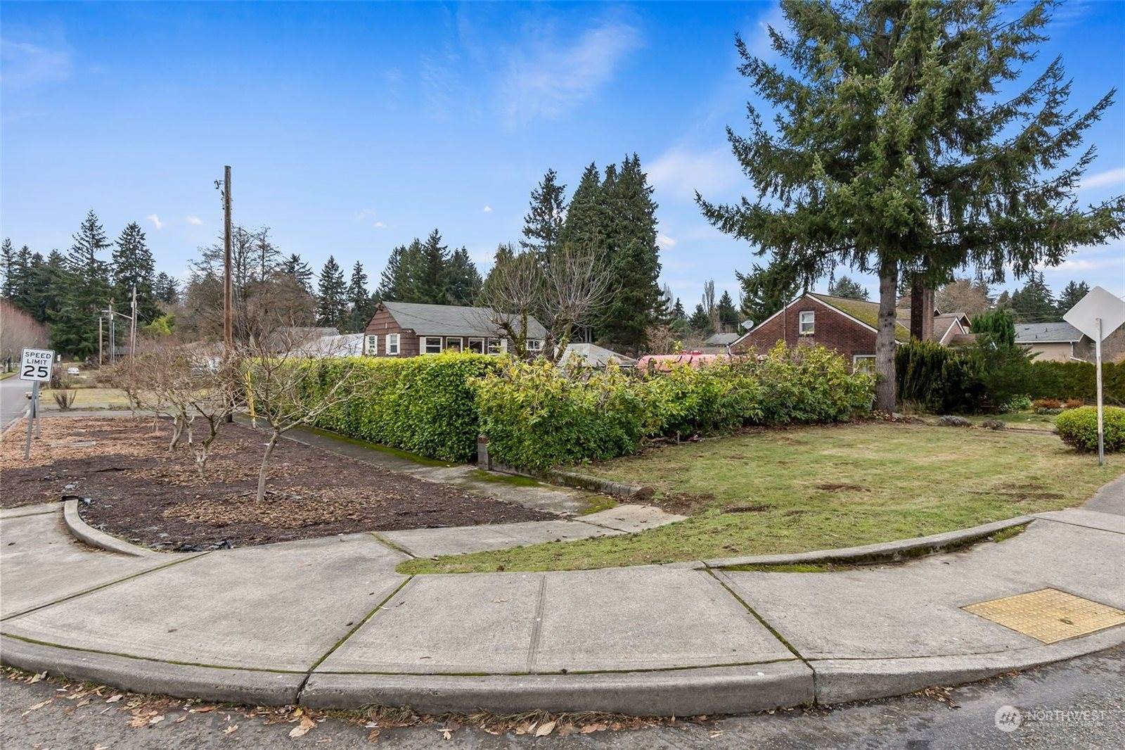 2010 Dickinson Avenue NW, Olympia, WA 98502