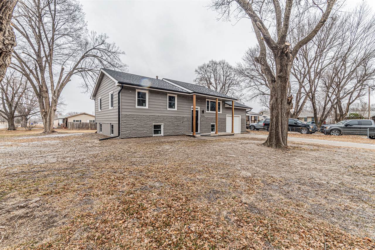 1314 Manley Circle, Junction City, KS 66441