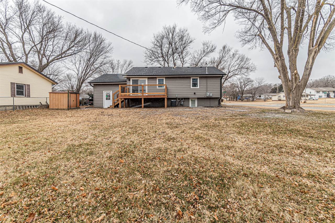 1314 Manley Circle, Junction City, KS 66441