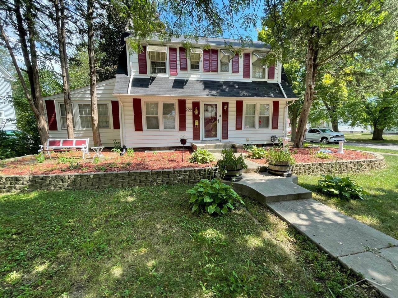 222 Garden Lane, Saginaw, MI 48602
