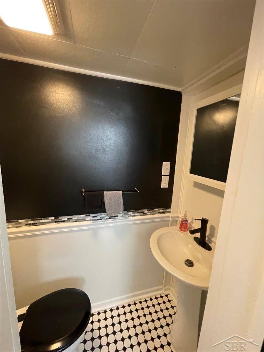 222 Garden Lane, Saginaw, MI 48602