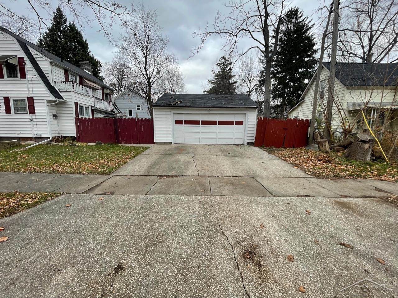 222 Garden Lane, Saginaw, MI 48602