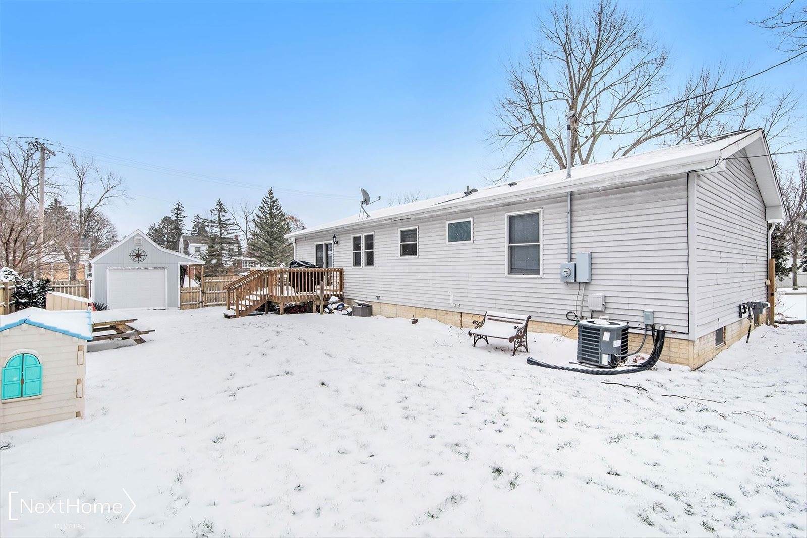 1122 Huron, Lapeer, MI 48446